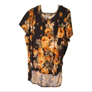 Free kisses Floral blouse!